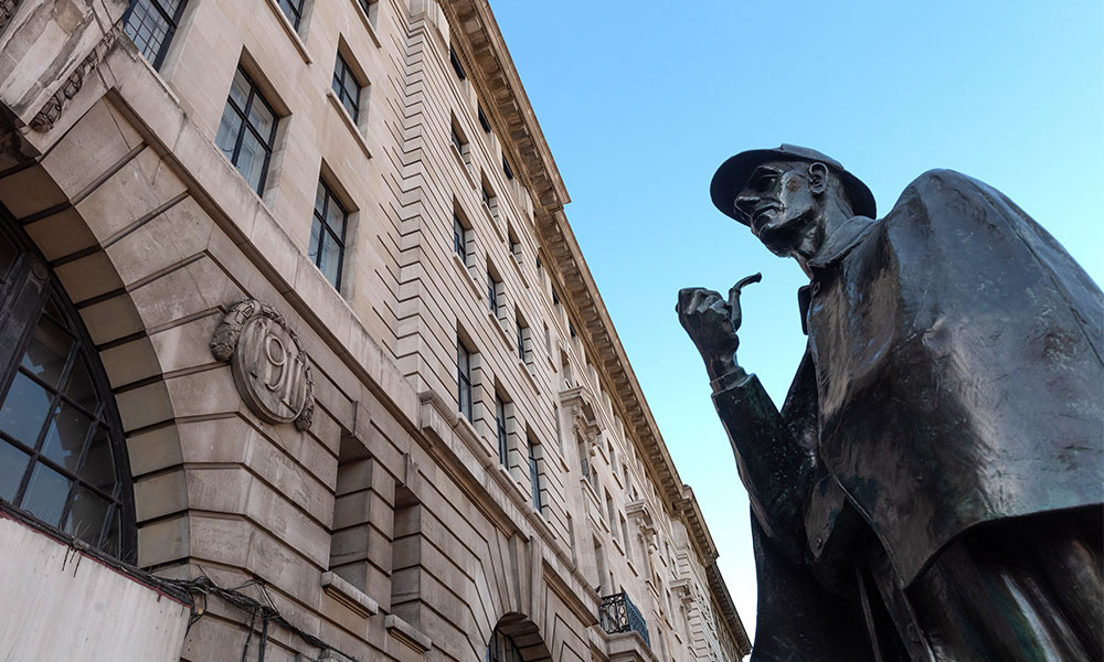 Sherlock Holmes statue, London